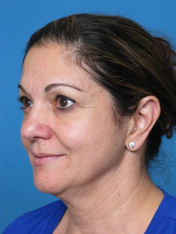 correa-anna-20111213143616109-20120424174646515-jpg